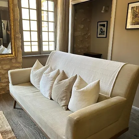 Le Balconnet, 8 Cour Des Fontaines Apartment *