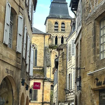 Apartment Le Balconnet, 8 Cour Des Fontaines Sarlat-la-Caneda