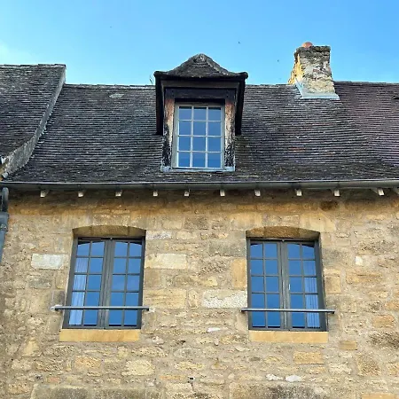 Le Balconnet, 8 Cour Des Fontaines Apartment *